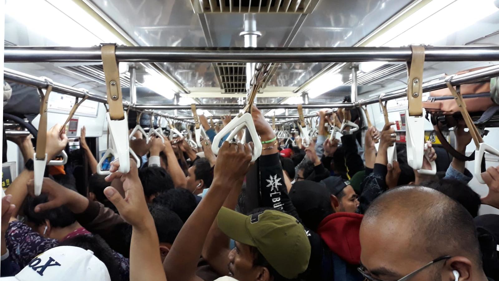 KRL Jabodetabek Tetap Jadi Tulang Punggung Mobilitas Urban, Data Penumpang Mencapai Rekor Baru