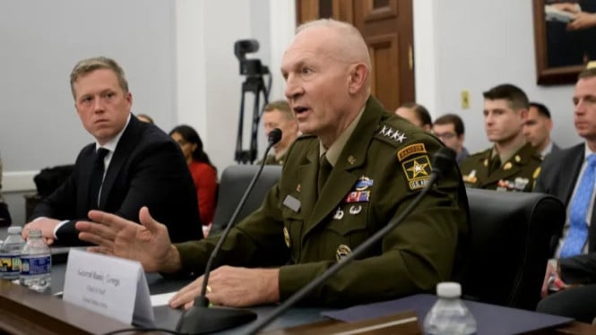 Pergolakan Internal Pentagon: Jenderal Kepala Staf Angkatan Darat AS Diminta Mundur Akibat Ketidakselarasan Kebijakan dengan Administrasi Trump
