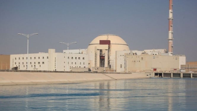 Serangan Udara Gabungan Targetkan Instalasi Nuklir Bushehr Iran, Satu Pekerja Tewas dalam Insiden Geopolitik Bergejolak