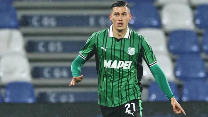 Perjalanan Berat Jay Idzes di Serie A: Kemenangan Sassuolo Terselimuti Kontroversi Penalti