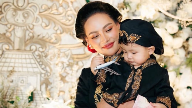 Anak Erika Carlina Mulai Bisnis di Usia Dini: Potret Generasi Muda Entrepreneur yang Mencuri Perhatian Publik