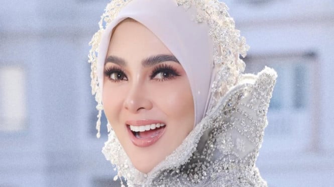Penampilan Mendadak Syahrini di Acara Pernikahan Mencuri Perhatian Publik, Kontroversi Kualitas Vokal Kembali Bergema