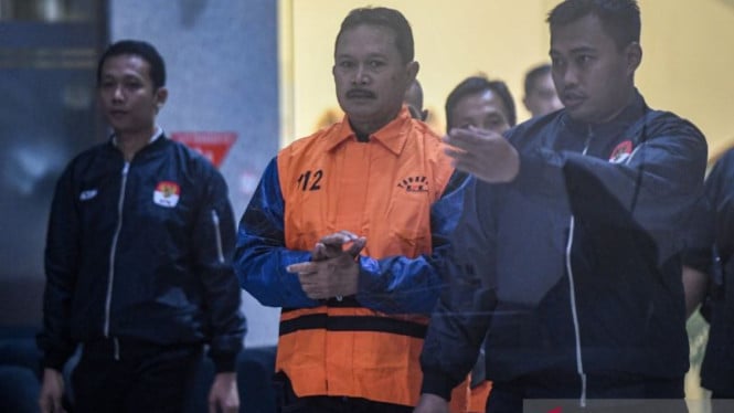 Operasi Besar-besaran KPK di 12 Titik Lokasi Sehubungan Penyelidikan Walkot Madiun Nonaktif Maidi