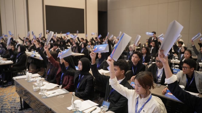 Ratusan Pelajar Indonesia Ikuti Simulasi Sidang Internasional, Diskusikan Isu Cyberbullying dan Krisis Kesehatan Global