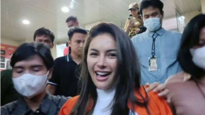 Nikita Mirzani Surat Terbuka ke Prabowo Usai Vonis Berat, Pertanyakan Keadilan Sistem Hukum Indonesia