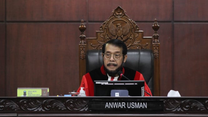 Anwar Usman Akhiri Perjalanan 15 Tahun di MK dengan Perasaan Lega dan Terharu