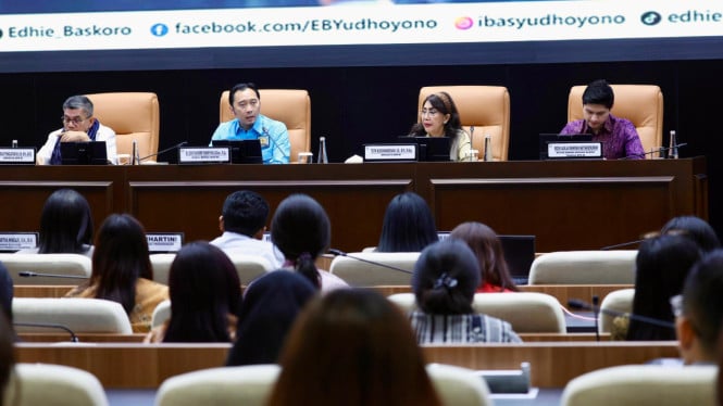 Ibas Ajak Mahasiswa dan Institusi Hukum Bersinergi Hadapi Kompleksitas Hukum Modern Indonesia