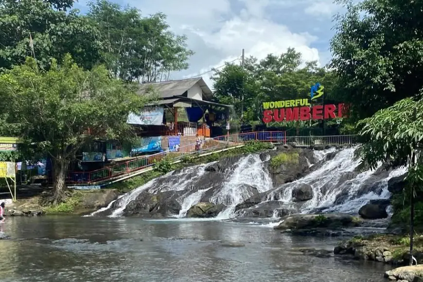 Destinasi Wisata Sumber Maron Malang: Tempat Healing Terjangkau yang Memikat Ribuan Pengunjung