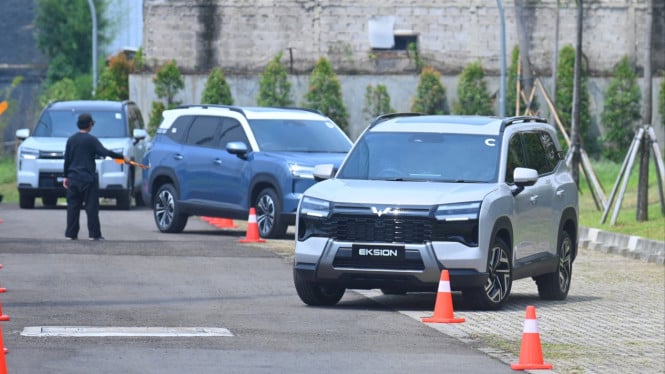 Wuling Eksion: Revolusi SUV Tujuh Penumpang dengan Teknologi Ramah Lingkungan Siap Menggebrak Pasar Otomotif Indonesia