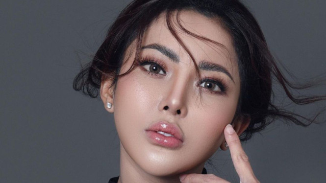 Transformasi Radikal Ayu Aulia: Mengungkap Sumber Pendanaan dan Jaringan Pejabat di Balik Ambisi Estetika Selebriti