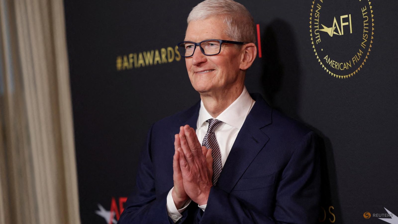 Pergantian Kepemimpinan di Apple: Tim Cook Mundur, John Ternus Ambil Alih sebagai CEO
