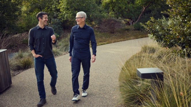 Tim Cook Bertransformasi Menjadi Executive Chairman Apple, Lanjutkan Kepemimpinan Strategis Perusahaan