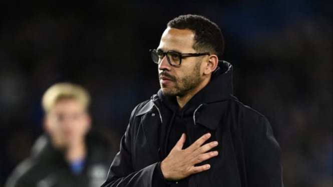 Manajemen Chelsea Dinilai Terburu-buru dalam Pemecatan Liam Rosenior, Gary Neville: Ini Kesalahan Strategis