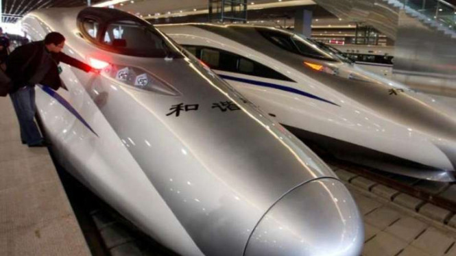 Paradoks Transportasi Modern: Megaproyek Kereta Cepat China Sepi Penumpang, Kereta Konvensional Malah Ramai