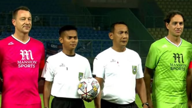 Pelatih Pengagum Sepakbola Indonesia Siap Ambil Alih Kursi Pelatih Chelsea setelah Rosenior Dipecat