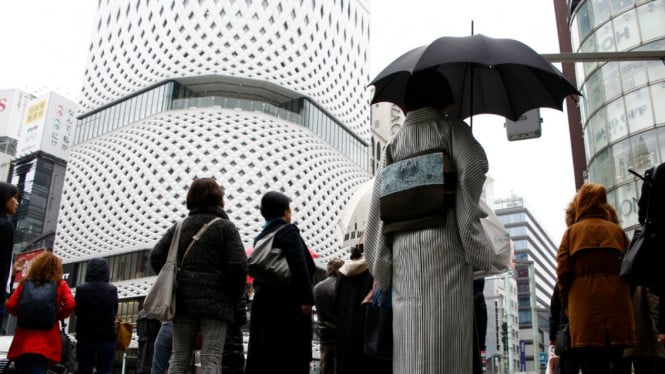 Transformasi Digital Jepang: Perusahaan Besar Kurangi Rekrutmen Fresh Graduate di 2027