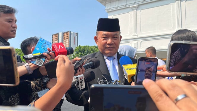 Dudung Abdurachman Kunjungi Istana Jelang Perombakan Kabinet: Indikasi Perubahan Struktur Kepemimpinan Pemerintah