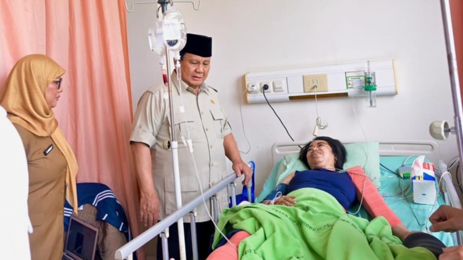 Mendesak Solusi Infrastruktur: Prabowo Tinjau Lokasi Tragedi Kereta, Korban Jiwa Mencapai 14 Orang