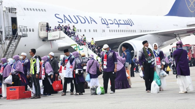 Pesawat Saudi Airlines Berhasil Selamatkan Jemaah Haji Kloter 16 Surabaya Setelah Gangguan Teknis di Kualanamu
