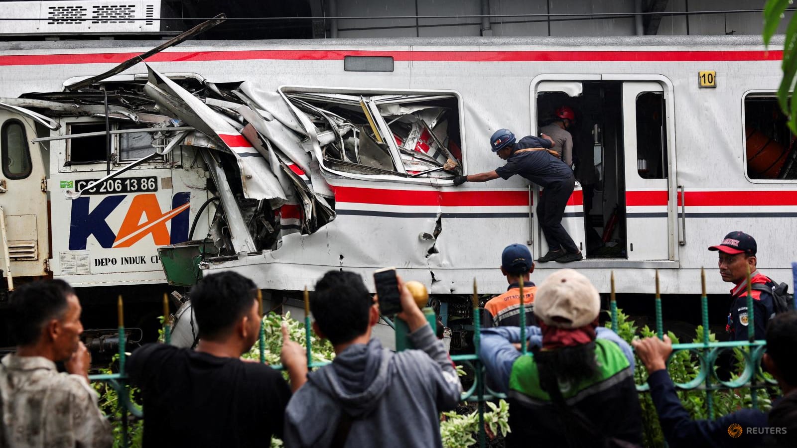Kecelakaan KRL-Argo Bromo di Bekasi Timur: Kemenhub Rilis Kronologi Lengkap Sambil KNKT Terus Dalami Akar Masalah