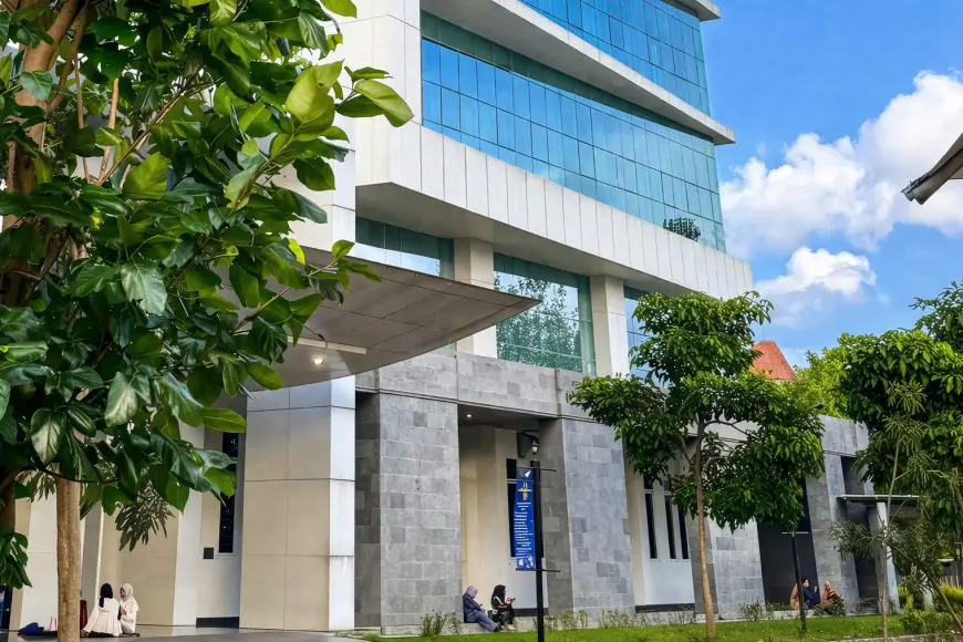 Krisis Pendidikan Tinggi Malang: Penutupan Program Studi Ancam Masa Depan Ratusan Ribu Mahasiswa
