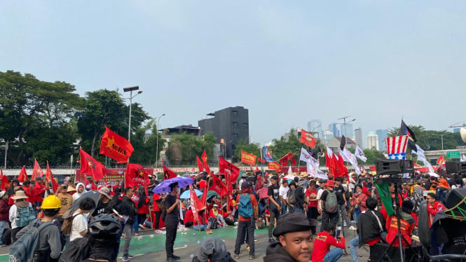 Polda Metro Siapkan Strategi Keamanan Berlapis untuk Pengamanan Aksi Buruh May Day 2026 di Monas dan Gedung DPR