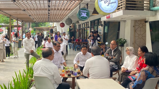 Sinergi Pemberdayaan Ekonomi Rakyat: Menko PM Pimpin Koordinasi Strategis Bersama Menteri UMKM dan Ekraf