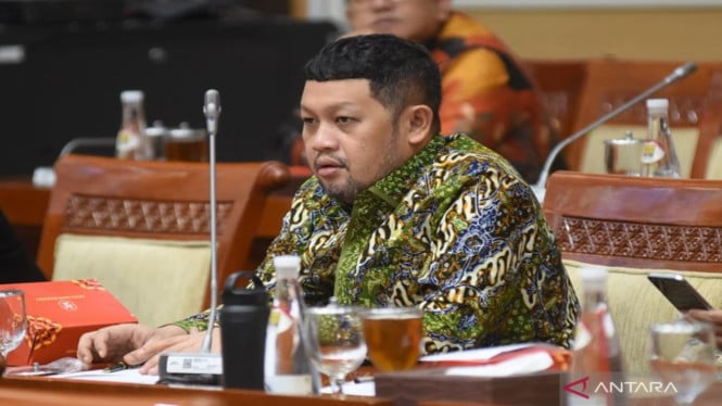 DPR Dukung Penempatan Polri di Bawah Komando Presiden untuk Soliditas Struktur Keamanan Negara