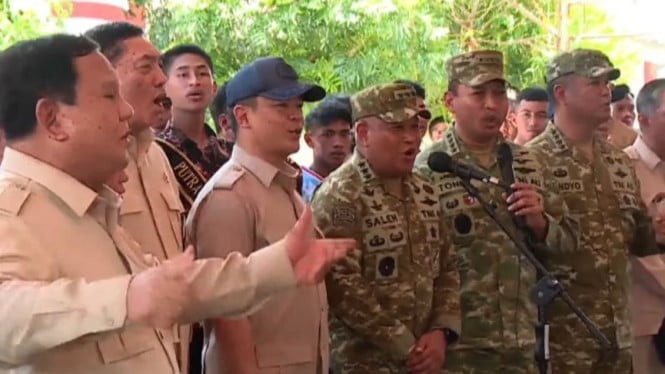 Presiden Prabowo Ciptakan Suasana Meriah di Miangas, Minta Pejabat Militer Tertinggi Tampil Menghibur Rakyat