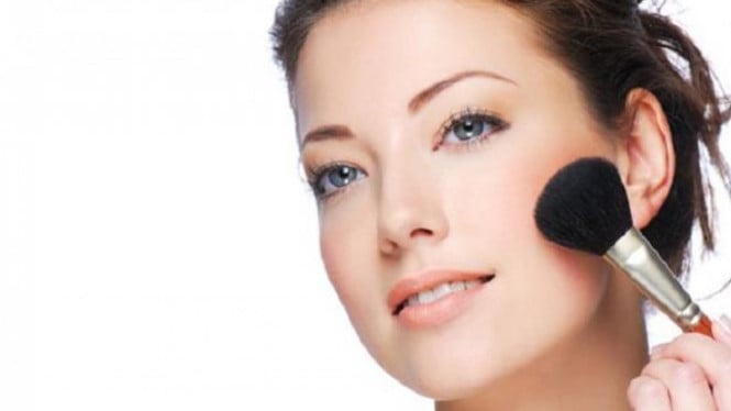 Panduan Lengkap Aplikasi Blush On yang Tepat untuk Penampilan Segar Sepanjang Hari
