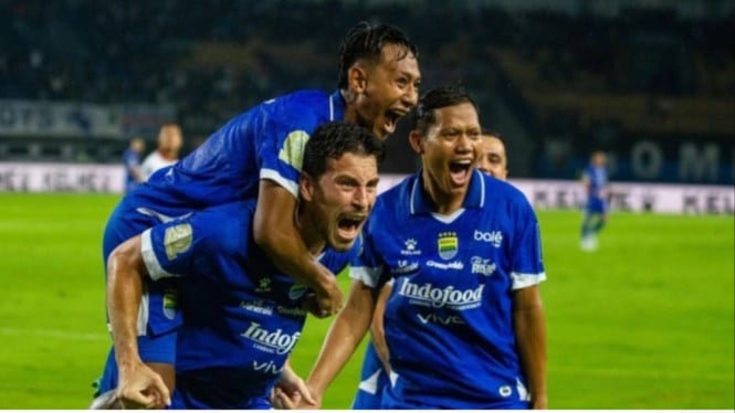 Adam Alis Bawa Persib Raih Kemenangan Dramatis atas Persija di Lanjutan Super League