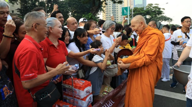 Kemayoran Siap Menjadi Pusat Perayaan Waisak Nasional, Sambut Ribuan Umat Buddha dengan Acara Pindapata Bersejarah