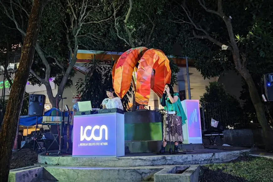 Transformasi Taman Spiral Klojen: Dari Sepinya Ruang Publik Menjadi Galeri Seni Digital yang Menghidup