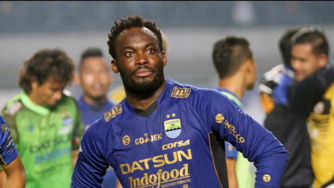 Michael Essien Bersinar Kembali di Lapangan: Mantan Bintang Persib Bandung Membuktikan Dedikasi Melampaui Pensiun