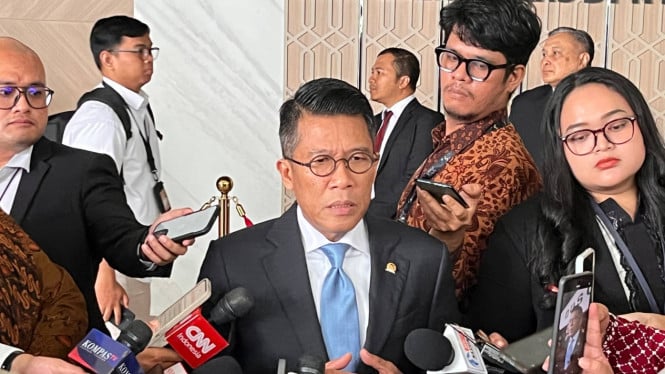 Pemerintah dan Parlemen Bergalang Upaya Bersama Merancang Paket Penyelamat Ekonomi Rakyat Menghadapi Lonjakan Harga Bahan Bakar