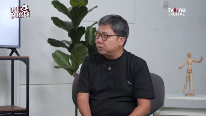 Kontradiksi Pelatih Timnas: Pertahankan Ferarri Namun Lupakan di Lapangan