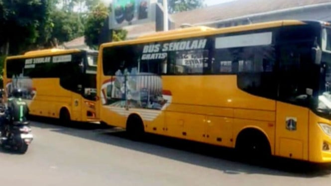 Tragedi Keselamatan Jalan: Siswi SMA Negeri 6 Jakarta Tewas Tertindas Bus Sekolah setelah Jatuh dari Sepeda Motor