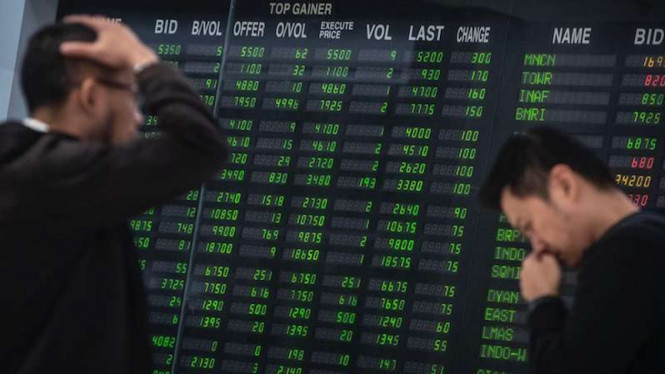Pasar Modal Indonesia Dibuka Lemah di Tengah Volatilitas Global, IHSG Bersiap Sideways Hari Ini