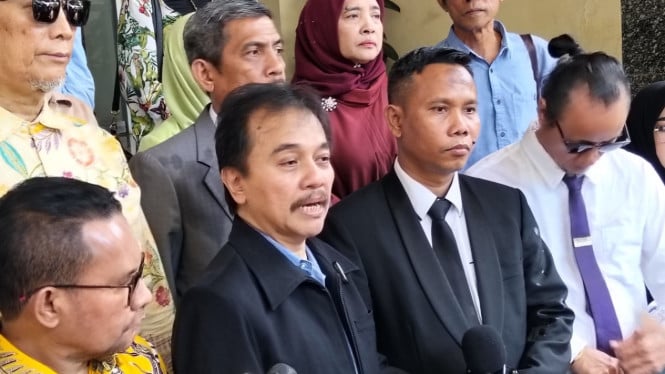 Drama Penangkapan Roy Suryo: Istri Tolak Tanda Tangan Surat Penyidik di Rumah Pribadi