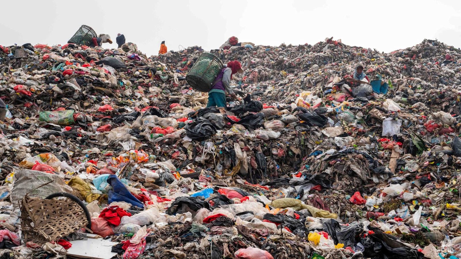 Teknologi Konversi Sampah Menjadi Energi: Solusi Semu atau Langkah Nyata Mengatasi Krisis Limbah Indonesia?