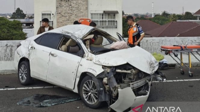 Insiden Tabrakan Berantai di Tol Becakayu Pagi Ini, Delapan Penumpang Mengalami Luka-luka