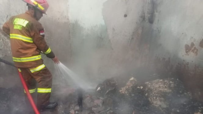Tragedi Garut: Dua Remaja Kehilangan Nyawa dalam Kebakaran Rumah, Diduga Tertidur Saat Api Menyambar