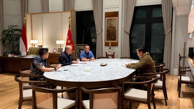 Pertemuan Tertutup Prabowo-Rosan: Strategi Radikal Transformasi BUMN Dimulai dari Istana