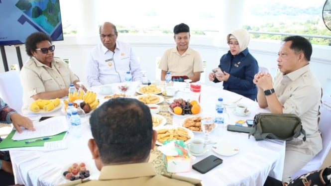 Mendagri Tito Dorong Sinergi Gubernur Papua untuk Percepatan Pelaksanaan Sensus Ekonomi 2026