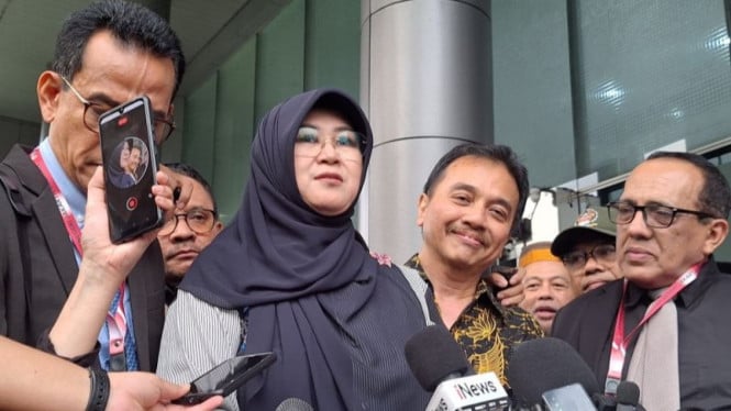Kejaksaan Negeri Jakarta Selatan Putuskan Tidak Menahan Roy Suryo dan dr Tifa dalam Kasus Ijazah Presiden Jokowi