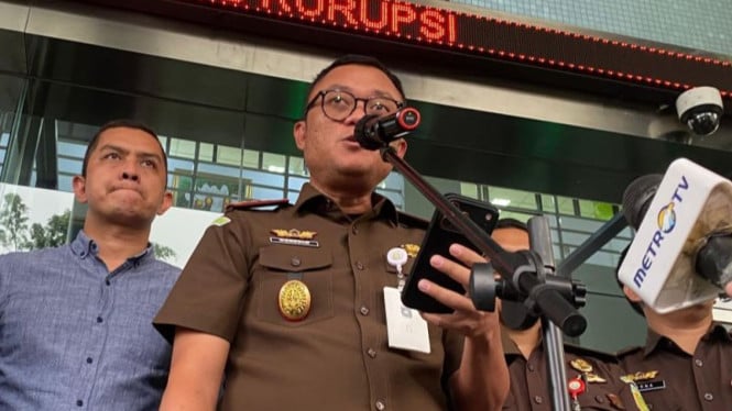 Kejaksaan Jaksel Lepaskan Roy Suryo dan dr Tifa Tanpa Penahanan: Keluarga Jadi Penjamin dan Komitmen Tidak Mengulangi Perbuatan