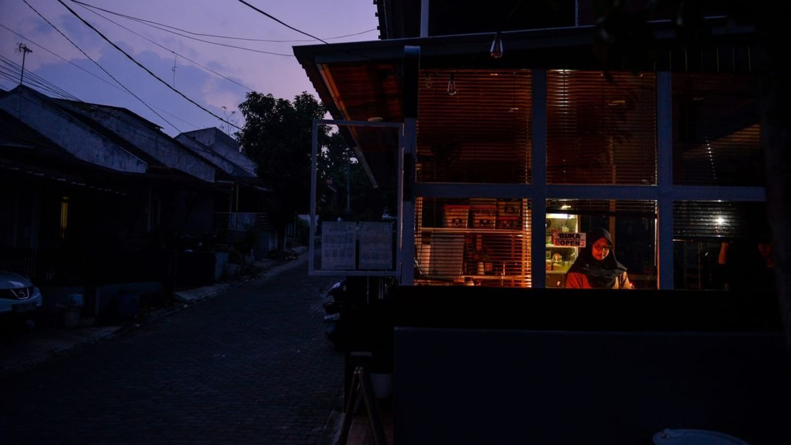 PLN Lakukan Pemadaman Bergilir Masif di Pulau Jawa, Manajemen Kerja Siang Malam untuk Normalisasi Sistem