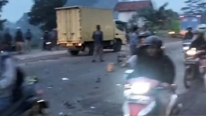 Tragedi Kecelakaan Beruntun di Cianjur: Truk Tanpa Rem Tewaskan Tiga Pengendara Motor dalam Insiden Mengerikan