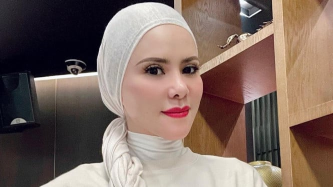 Kepercayaan Terkhianati: Asisten Rumah Tangga Diduga Gelapkan Barang Berharga Milik Artis Angel Lelga