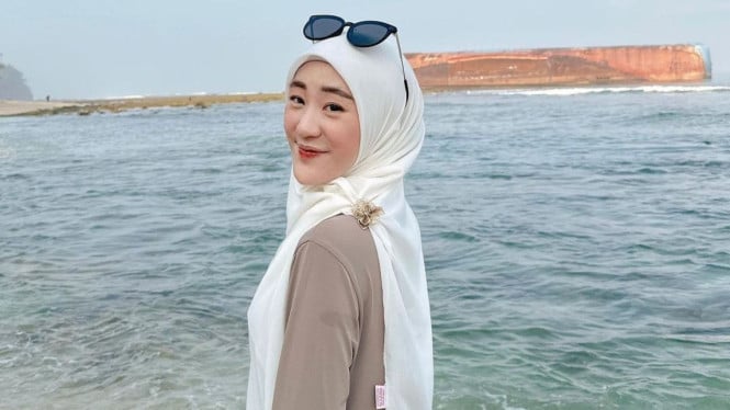 Perjalanan Panjang Menuju Perceraian: Analisis Mendalam Gugatan Cerai Larissa Chou terhadap Ikram Rosadi